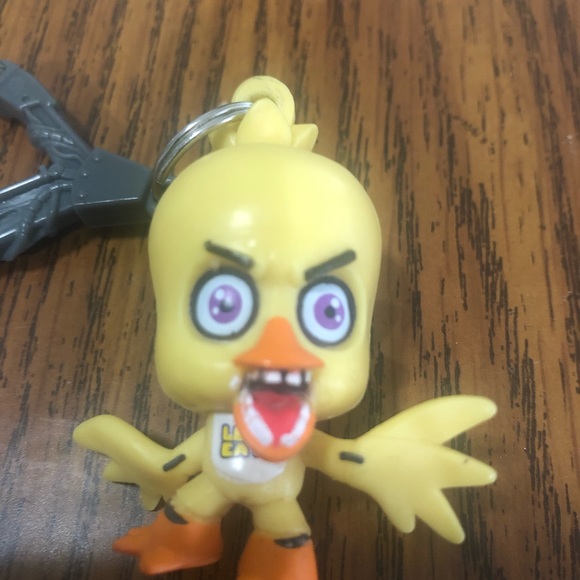 FNAF Chica keychain - Picture 2 of 4